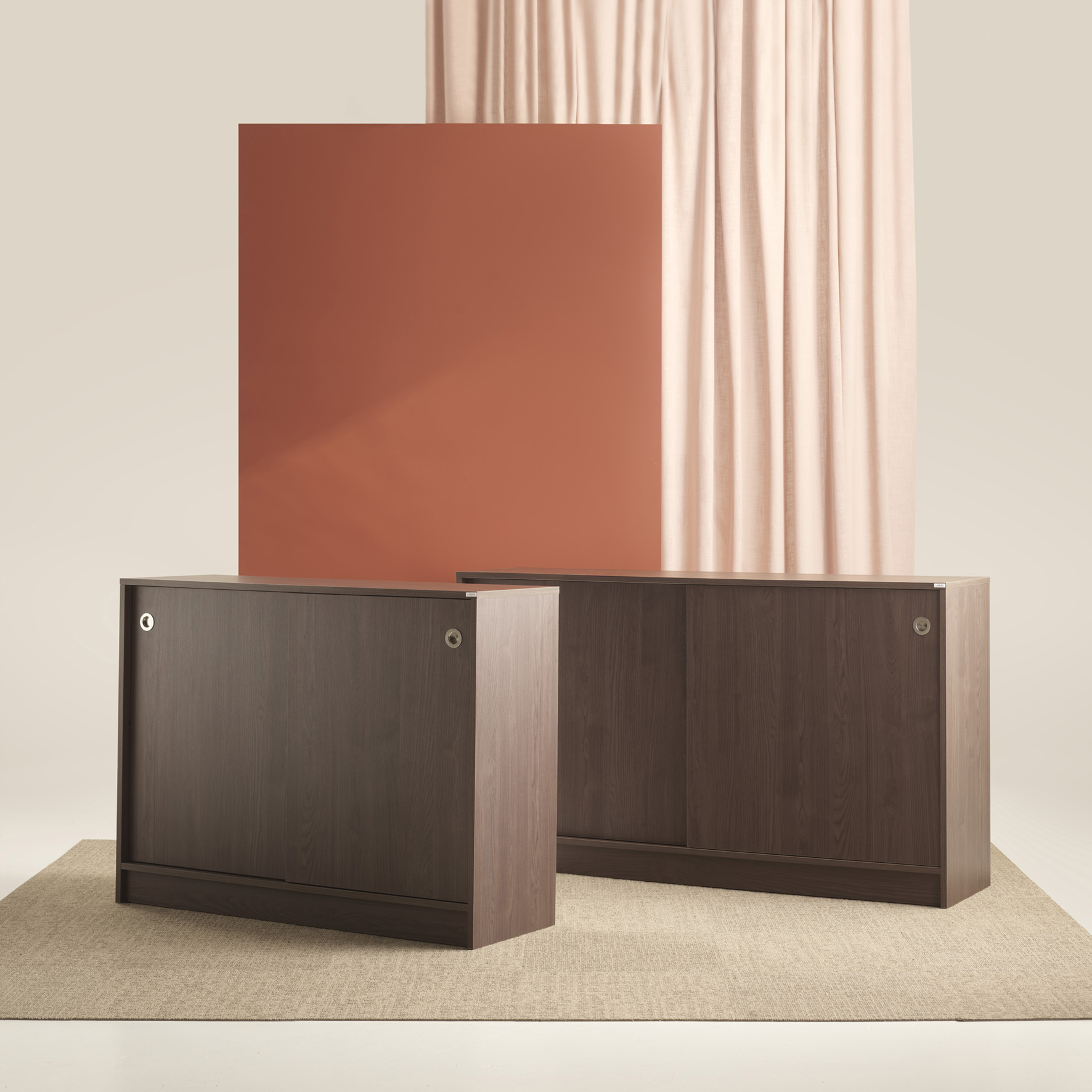 Cabinet White/Dark ash sliding doors/open 3006